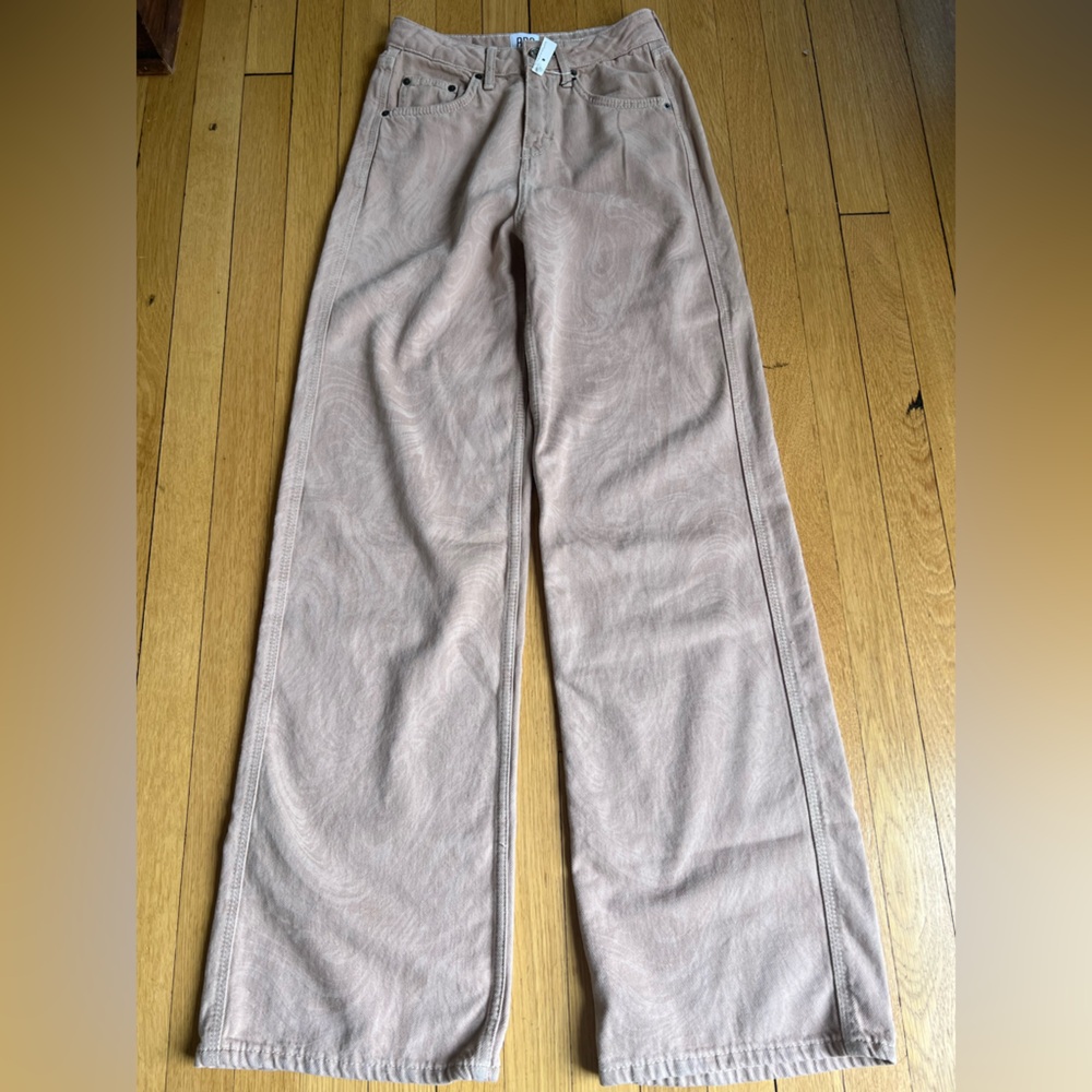 BDG Puddle Beige Swirl Design High Rise Wide Leg Jeans size 25 inseam 32 NWT